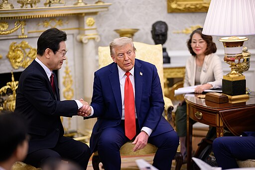 President Donald Trump hosts a bilateral meeting with President Lee Jae-myung of the Republic of Korea (54748585639)