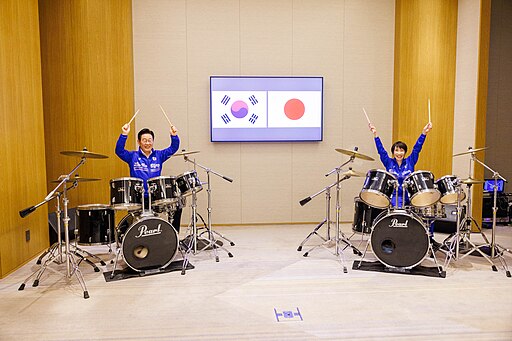 Sanae Takaichi drums with Lee Jae Myung in South Korea–Japan summit, Nara 2026